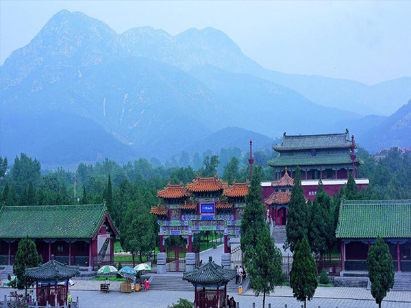 大理鸡足山朝山会  